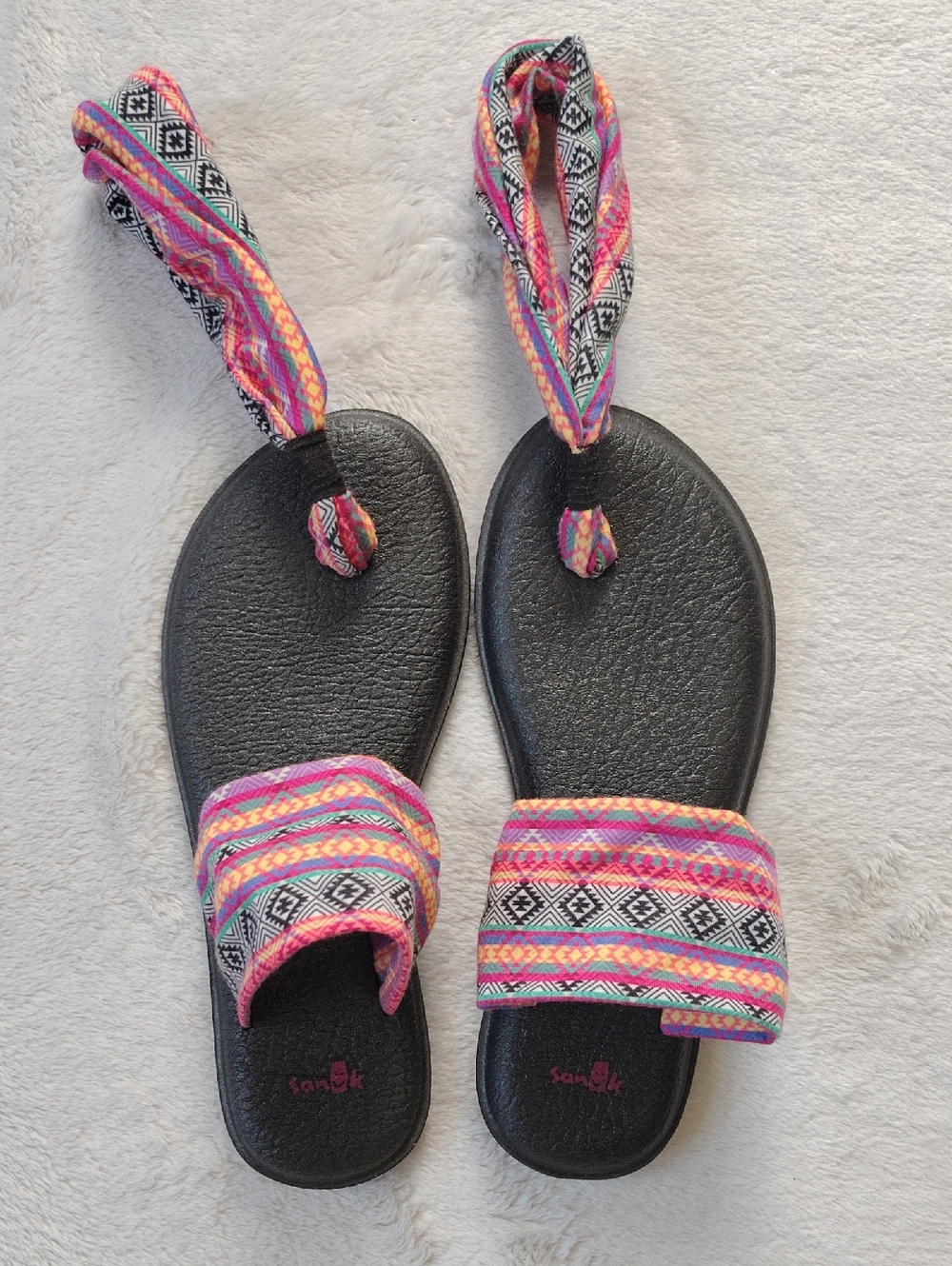Sanuk Yoga Mat Sling 2 Sandals with Colorful Aztec Tribal Print Size 7 - Picture 3 of 7